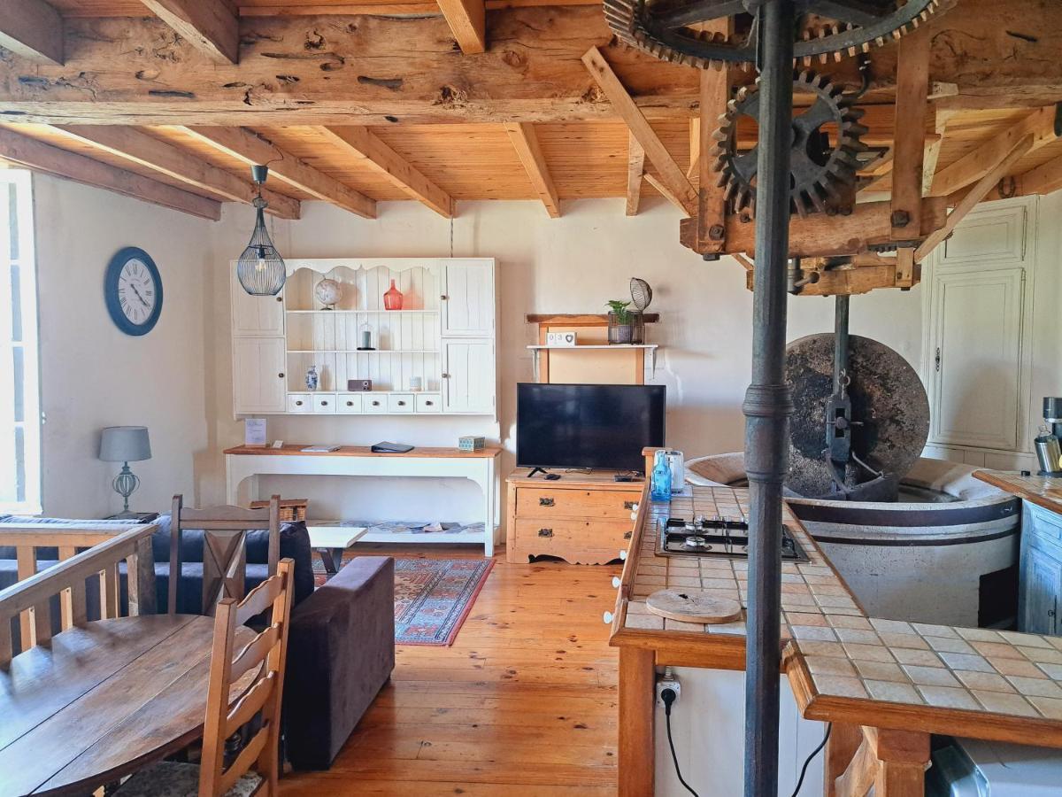 Le Moulin Etourneau - 3 Gites Avec 2 Piscines Champagnac  Bagian luar foto